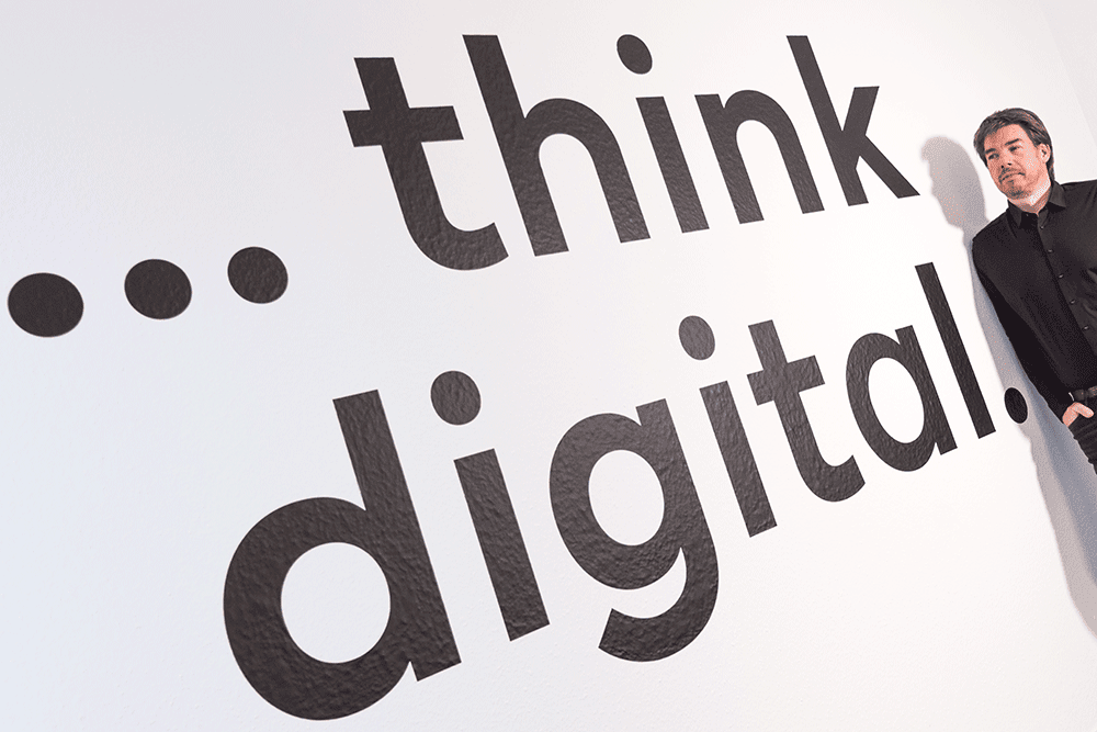 Denke digital - Kombiniere verschiedene Werbemittel und Digital Signage in Deiner Werbestrategie.