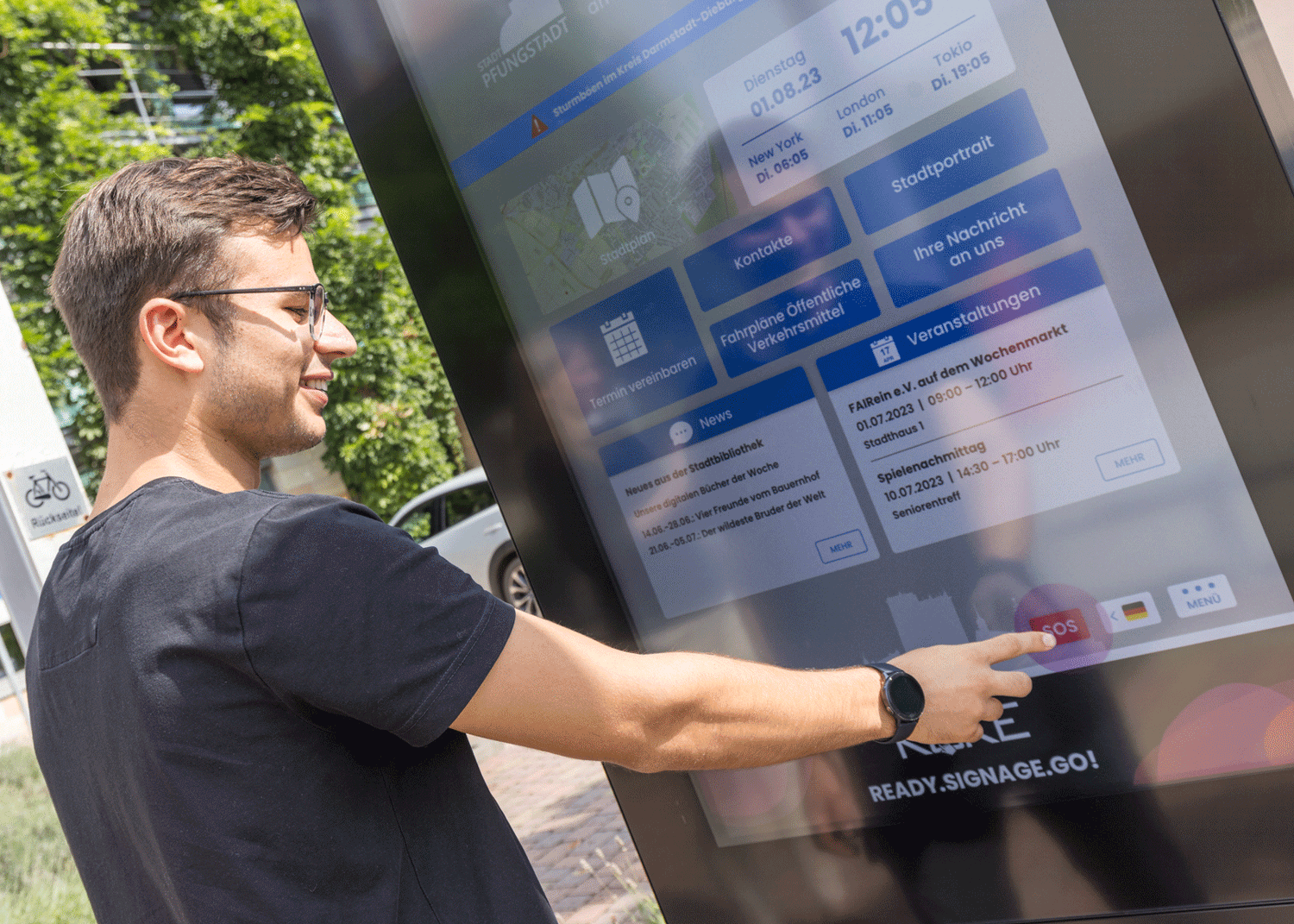 Digitales-Gemeindeboard-Pfungstadt_mit-Personen
