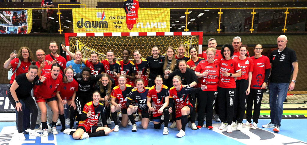 Die Bensheim/Auerbach Flames sind Deutscher Handball-Vizemeister. Große Freude beim gesamten Team.